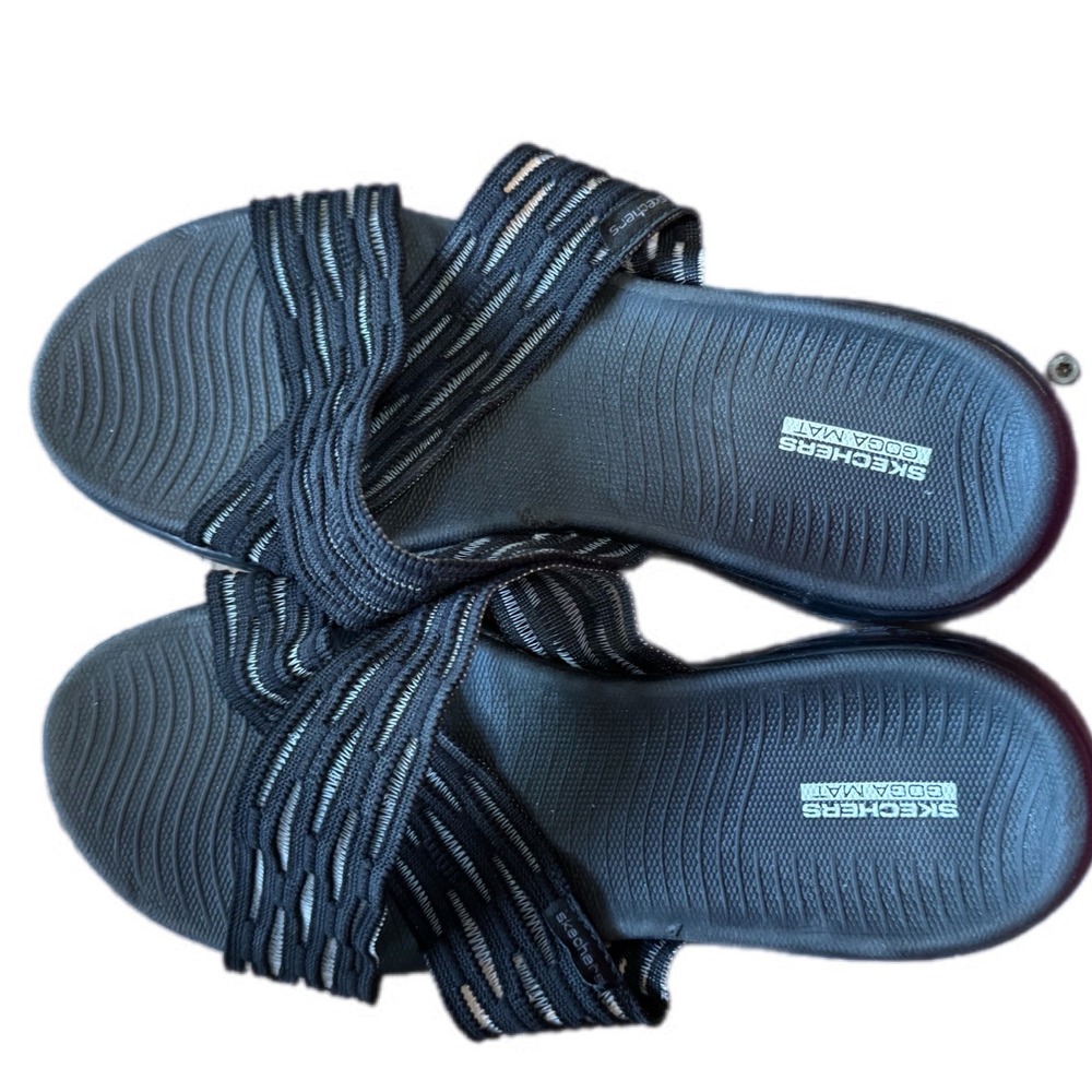Skechers Slide Sandals Womens 10 Black Excellent Goga Mat‎ Cross Strap On-the-Go - Picture 7 of 9
